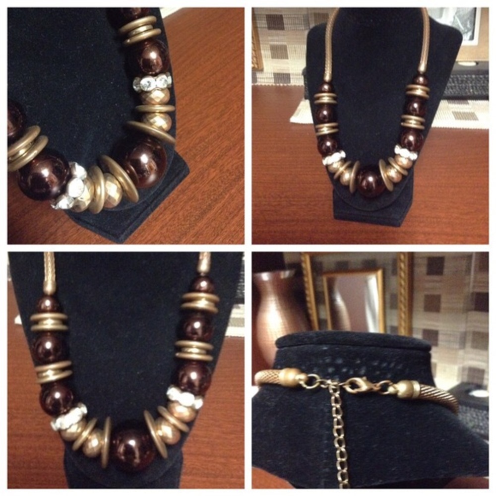 Beautiful Necklace - Picture 2 of 2